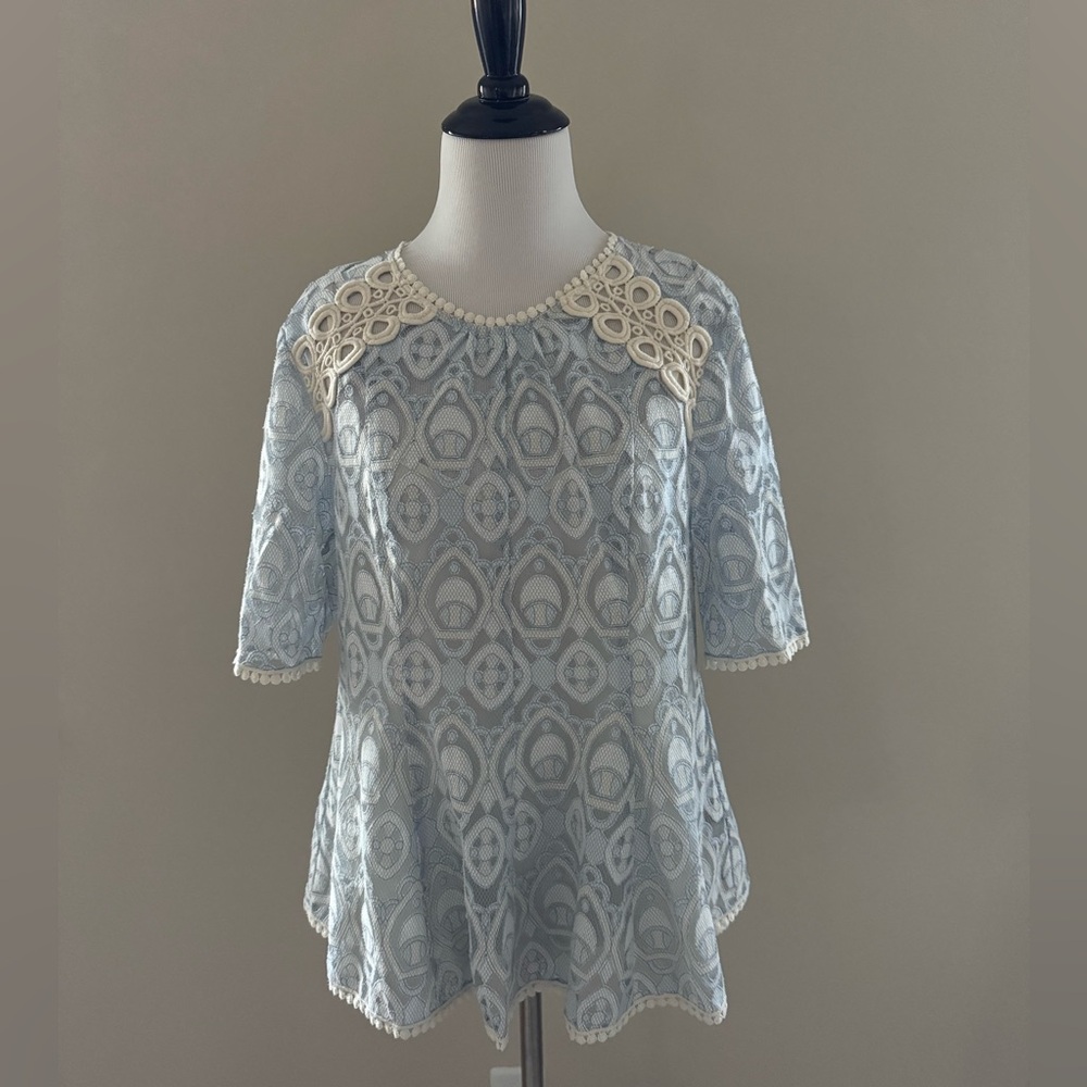 Anthropologie HD in Paris ‘Signa’ Blue Lace Peplum Top – Size 8